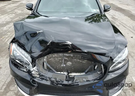 2015 Mercedes-Benz C 300 4Matic из США, поврежденный, VIN 55SWF4KB3FU028169